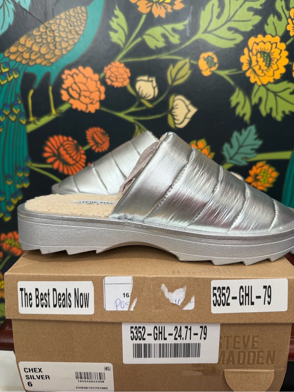Steve Madden Chex Silver Metallic Puffer Platform Slides Size 6 - Picture 3 of 9